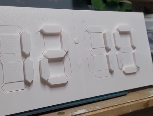 Kinetic 7-Segment Clock